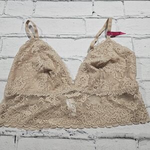 Maidenform Lace Bralette in Beige